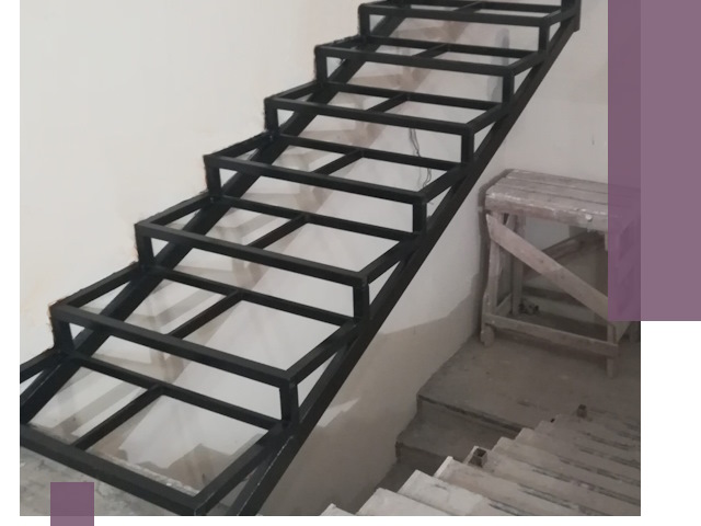 Демонтаж лестниц на металлокаркасе в Урюпинске: быстрый вывоз и разбор