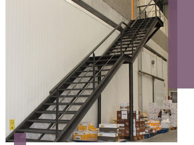 Лестницы для производства в Урюпинске — изготовление и монтаж