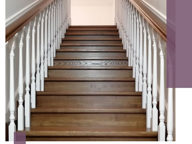 Лестницы из ясеня на заказ в Урюпинске — изготовление и монтаж