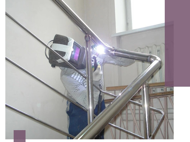 Монтаж перил и ограждений качественно в Урюпинске