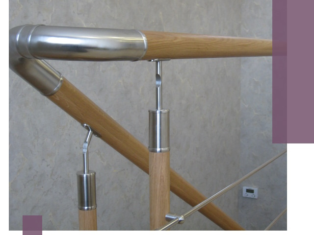 Комбинированные перила на заказ в Урюпинске — монтаж и производство