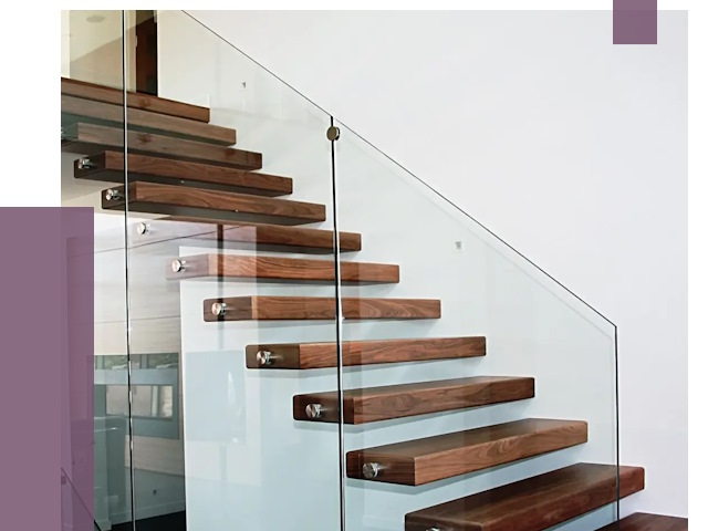 Стеклянные перила для лестницы в Урюпинске от 14936 руб.