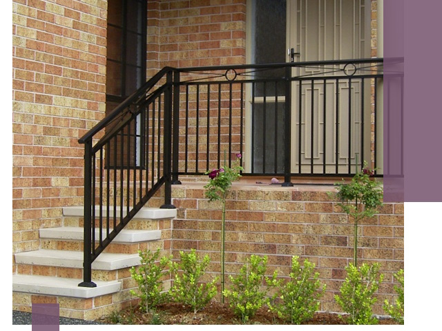 Уличные перила из металла под ключ в Урюпинске