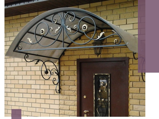 Изготовление козырьков из металла под ключ в Урюпинске