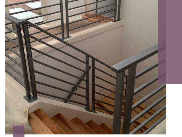 Изготовление поручней из металла и дерева в Урюпинске